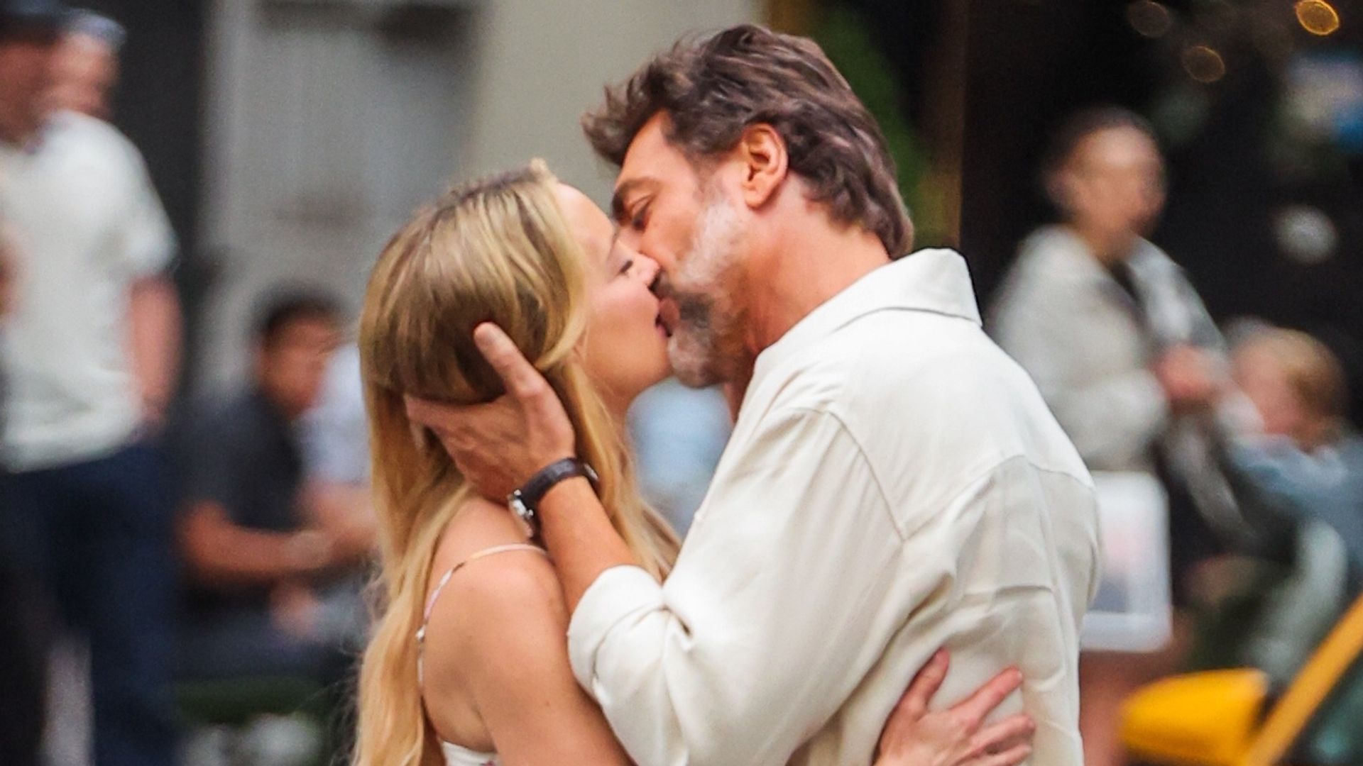 El impresionante beso de Javier Bardem y Kate Hudson en Nueva York que tiene explicación