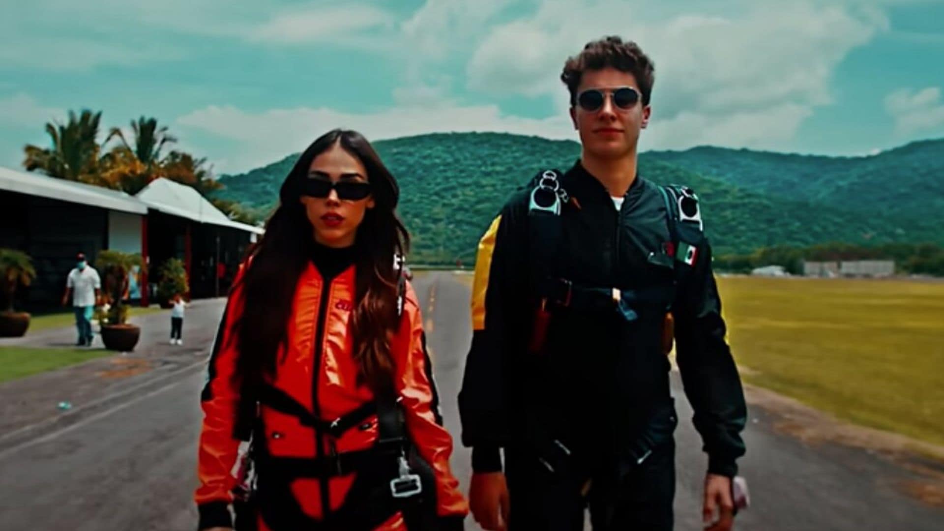Danna Paola y Juanpa Zurita, los detalles de su aventura por los aires