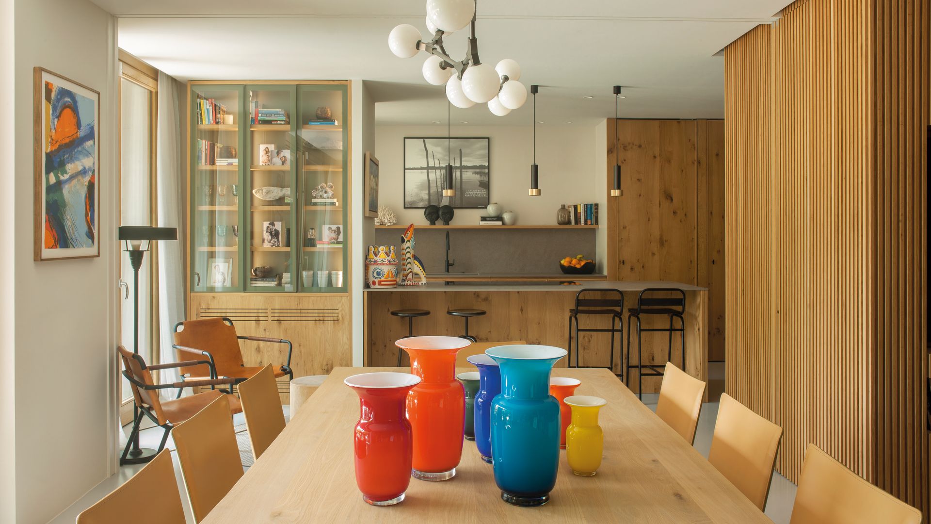 Comedor con cocina abierta