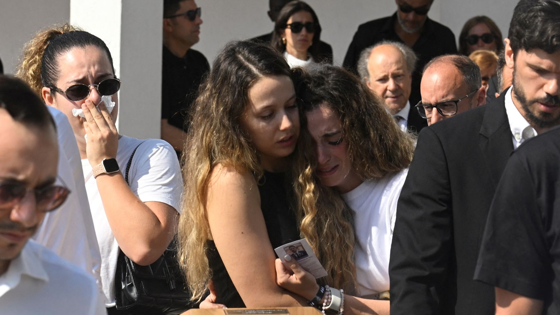 El multitudinario y doloroso adiós a Diogo Jota y su hermano André Felipe Silva en Portugal