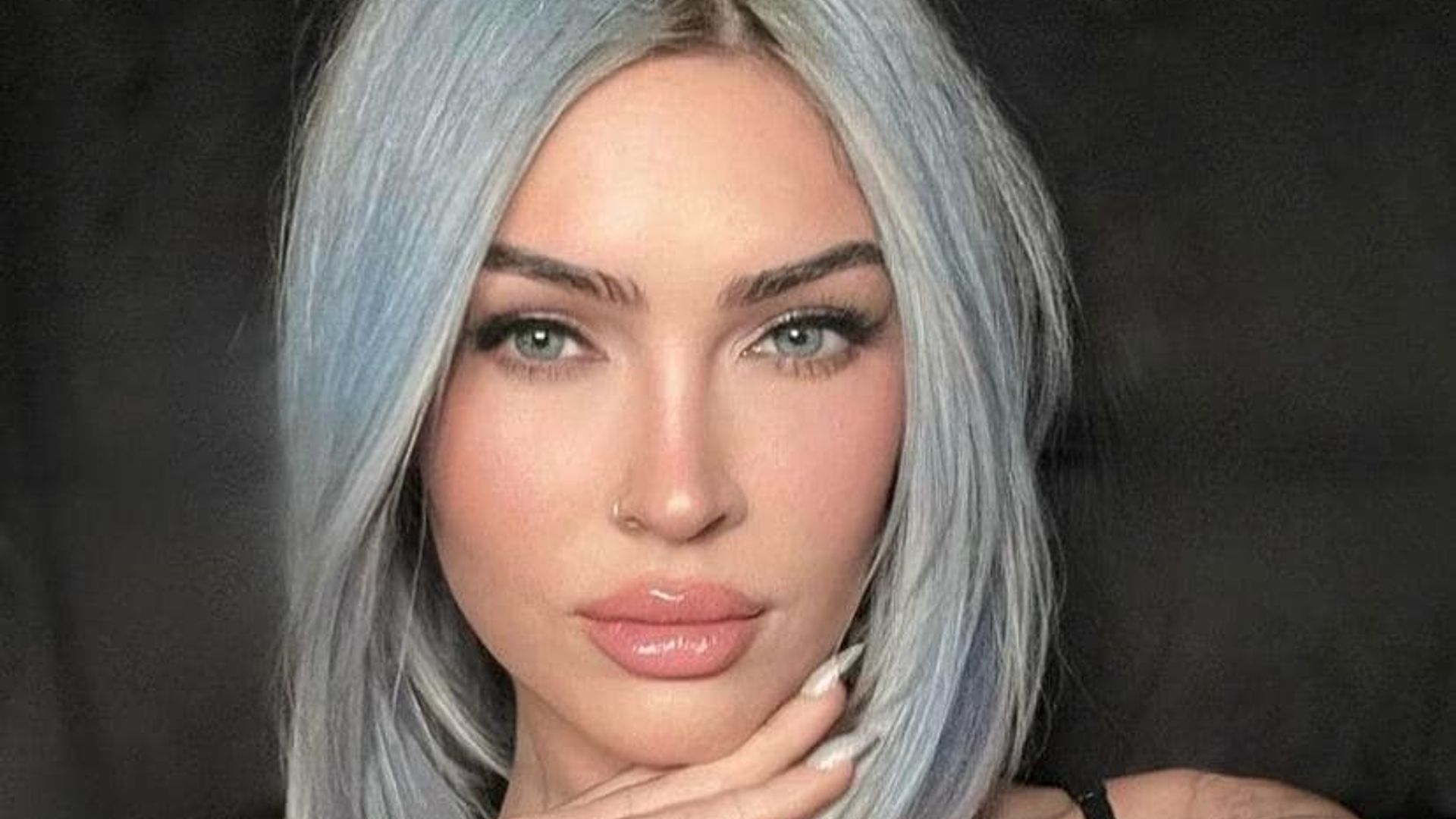 Megan Fox sorprende con un nuevo color de cabello | ¡HOLA!