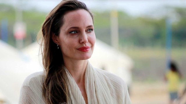 portada angelina jolie