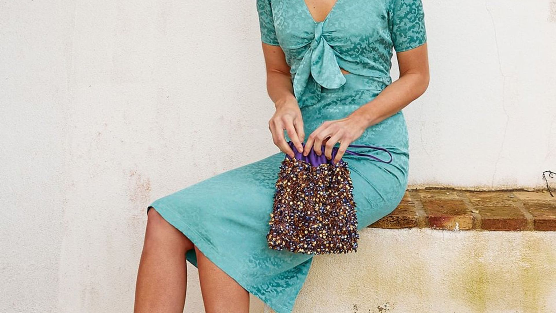 Bolsos de invitada tan especiales que no necesitarás más accesorios