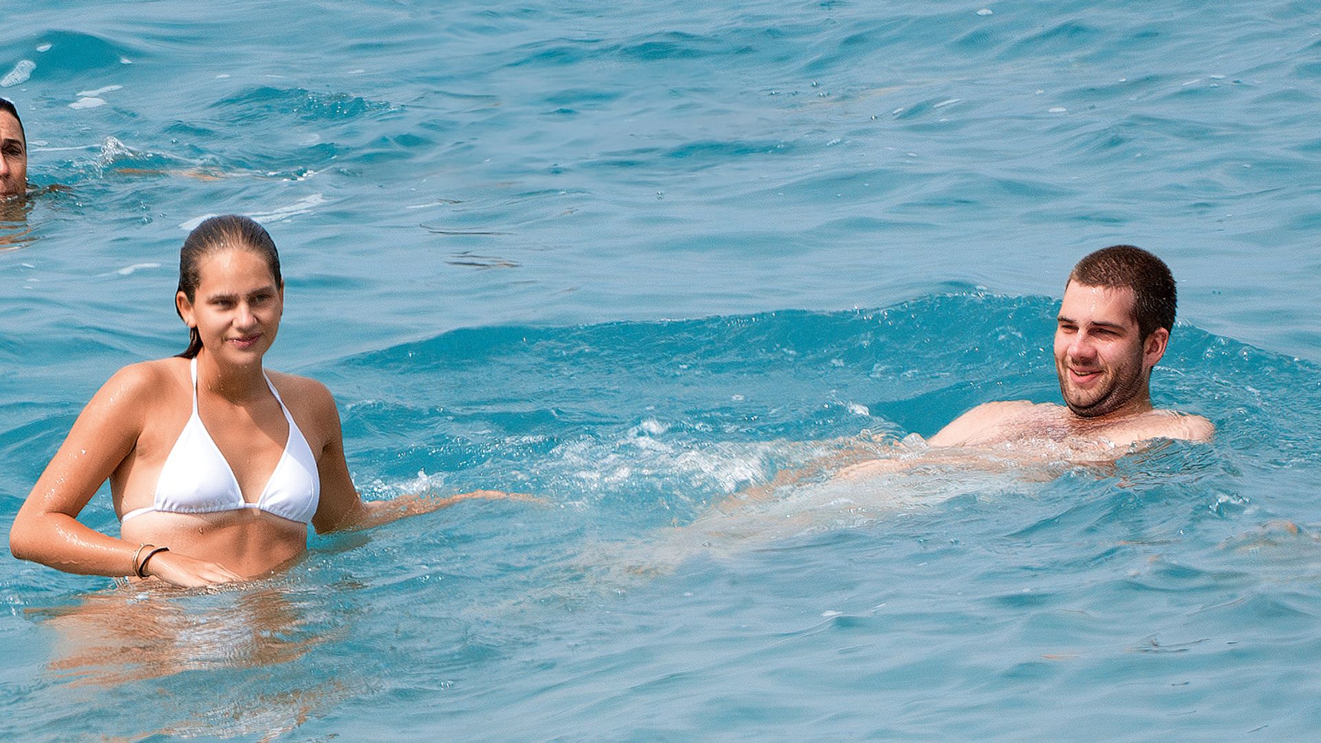 Irene Urdangarin La Estrella Del Verano Disfruta En Las Playas De Bidart