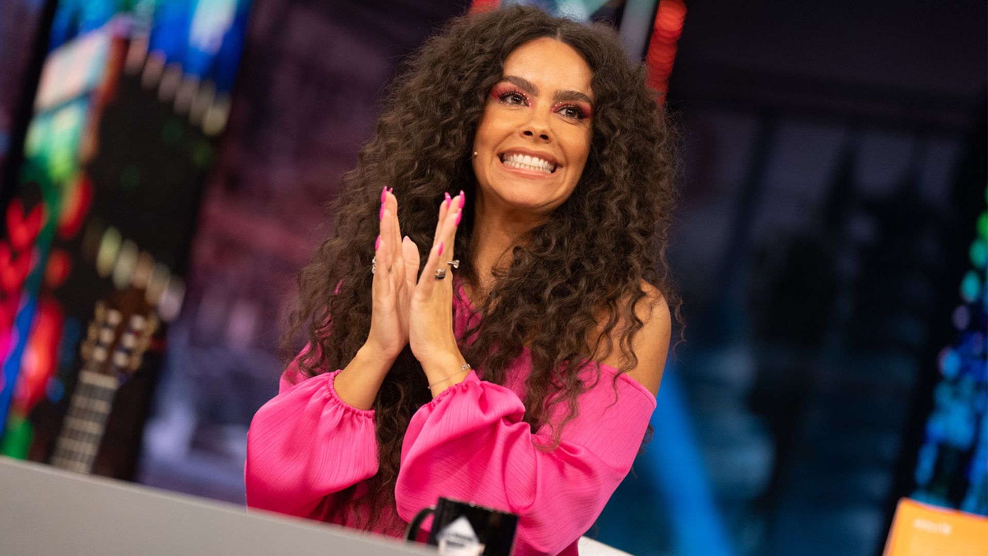 Pelo rizado, maquillajes 'Euphoria' y todas las tendencias virales de Cristina Pedroche este año