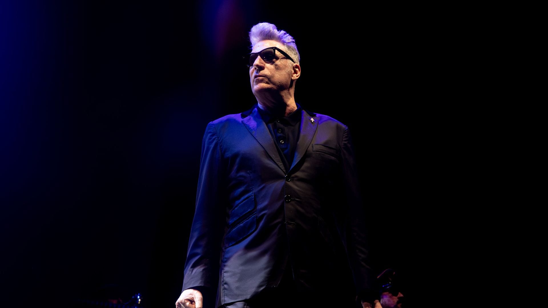 Lo que no sabías de Loquillo, que cumple 65 años, en dos minutos: la leyenda del rock que casi pierde la voz