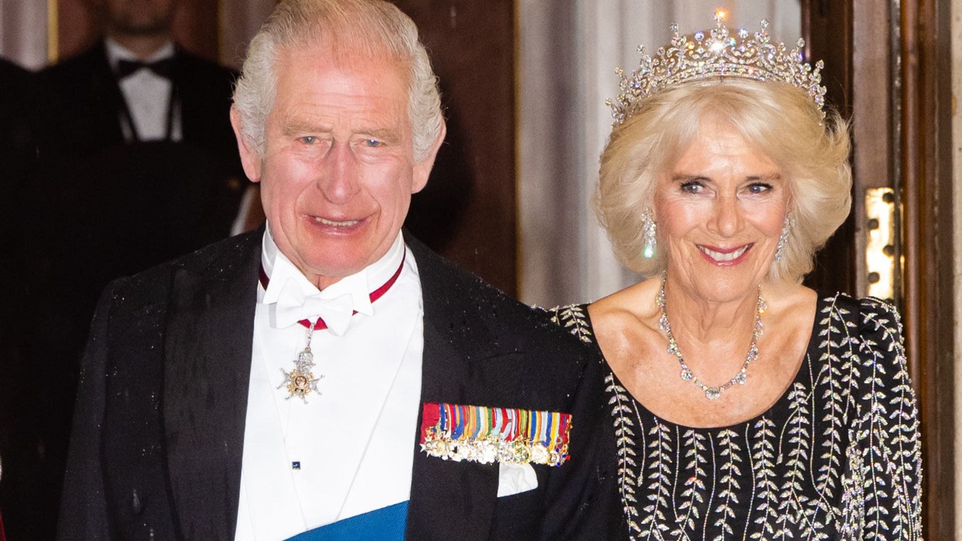 La reina Camilla luce por primera vez una simbólica pieza del joyero de Isabel II