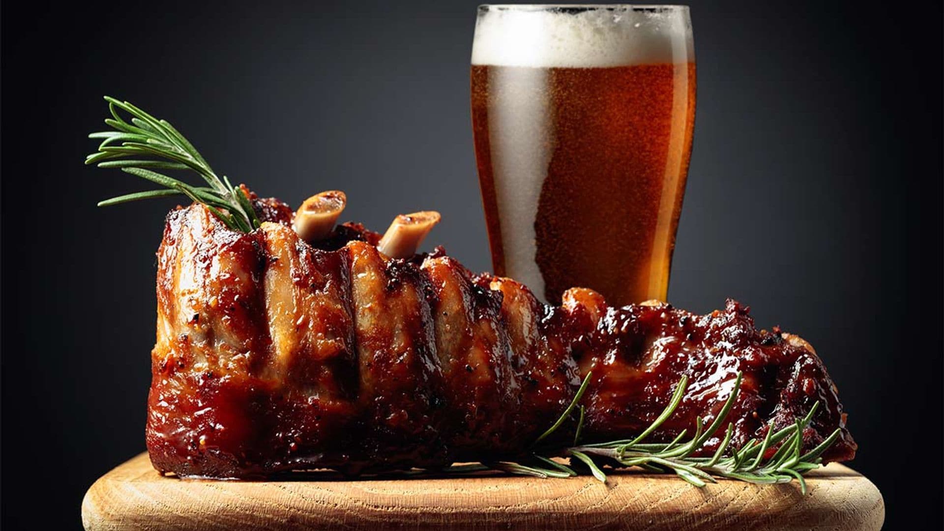 Costillas asadas a la cerveza