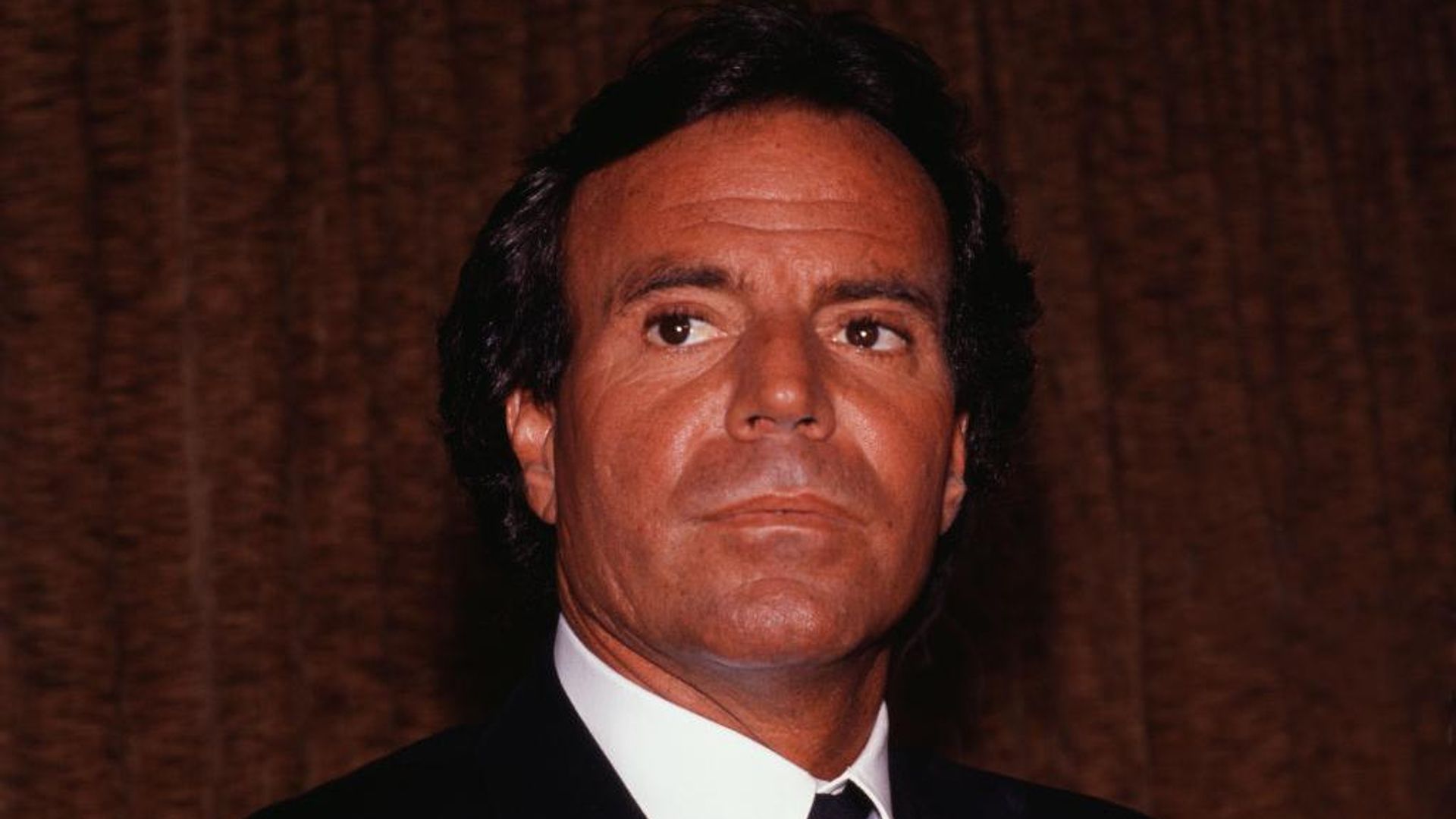 Julio Iglesias Contar La Historia De Su Vida En Una Serie HOLA Julio Iglesias Contar La Historia De Su Vida En Una Serie HOLA