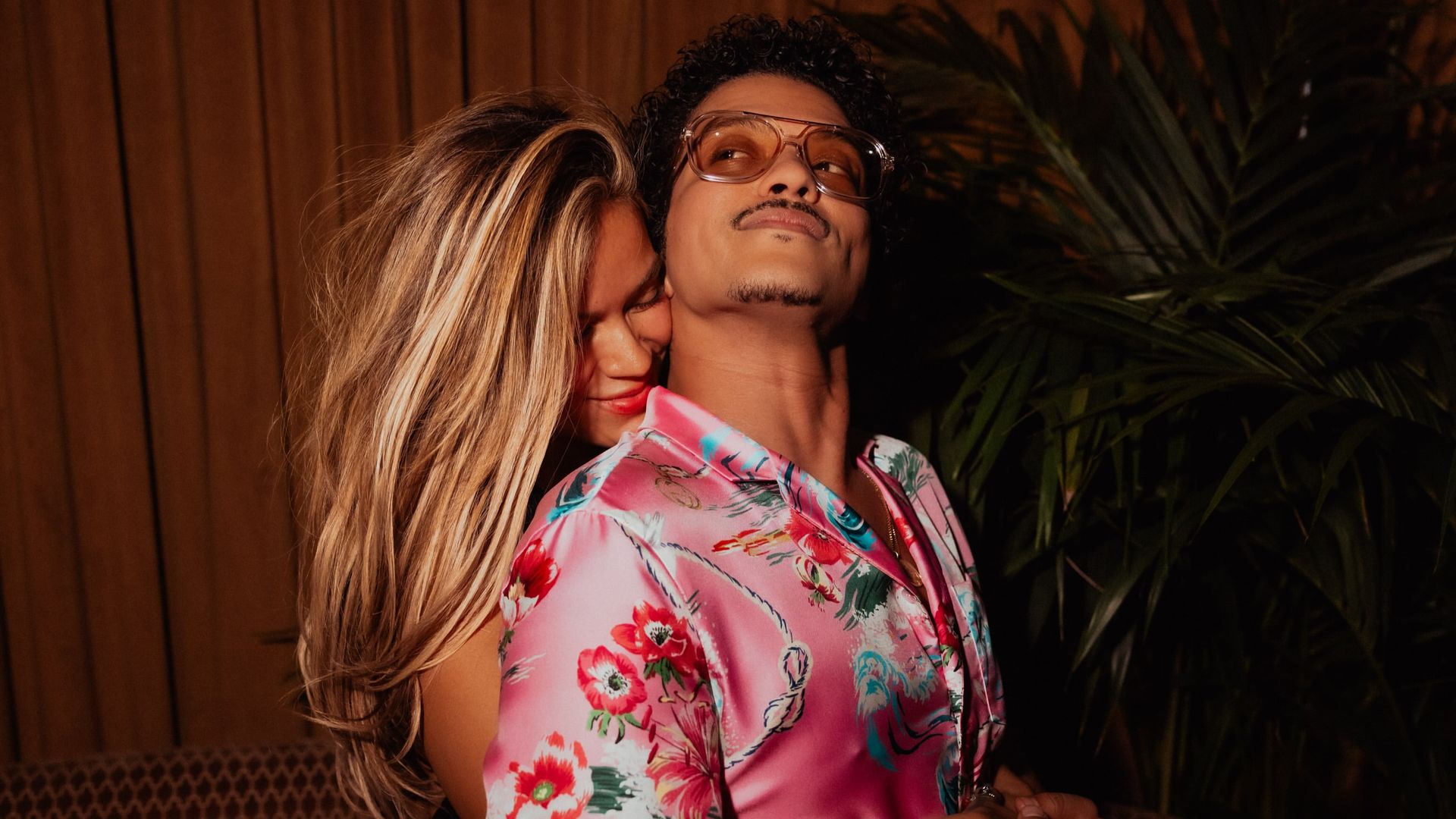 Bruno Mars se pone celoso al ver el baile de Karol G con Drake 'Tengo que recuperarla'