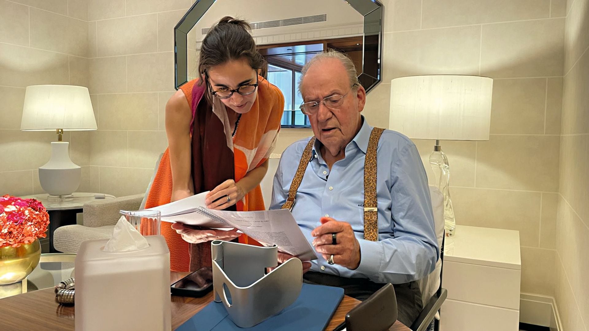 ENTREVISTA Y FOTOGRAFÍAS EXCLUSIVAS CON  LAURENCE DEBRAY SOBRE LAS ESPERADAS MEMORIAS DEL REY DON JUAN CARLOS