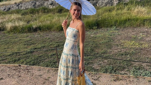 Look invitada elegante y fresco