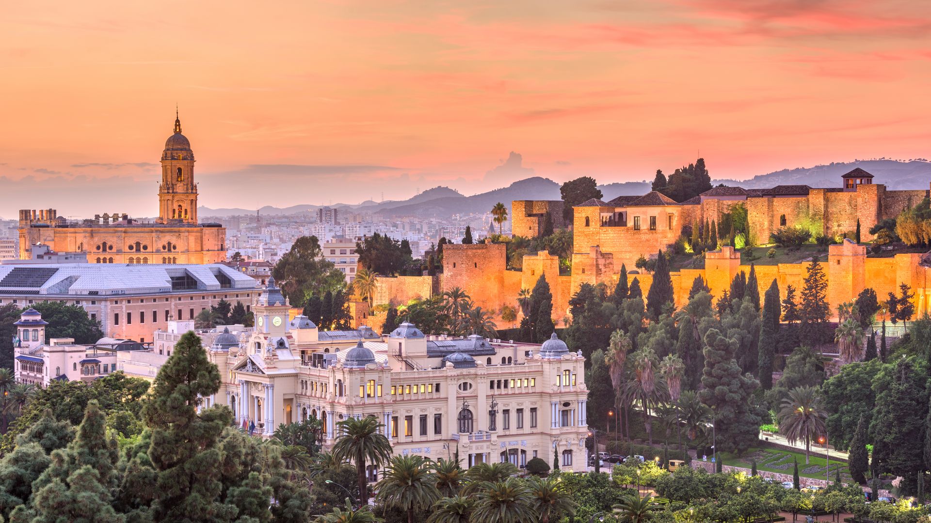 Viajar a Málaga con amigas: una escapada inolvidable a la ciudad del eterno verano