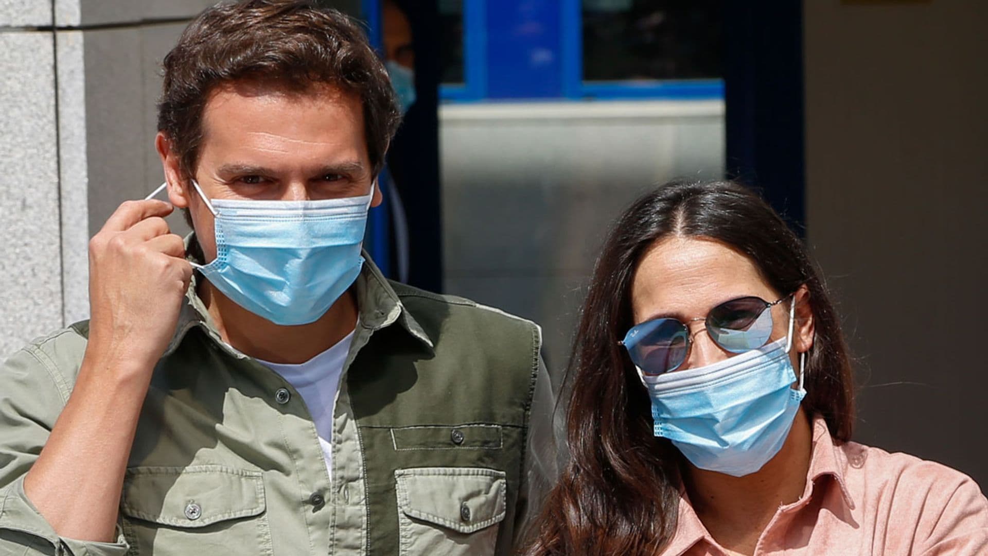 Malú no se pierde el cumpleaños de su hermano en medio de los rumores de ruptura con Albert Rivera