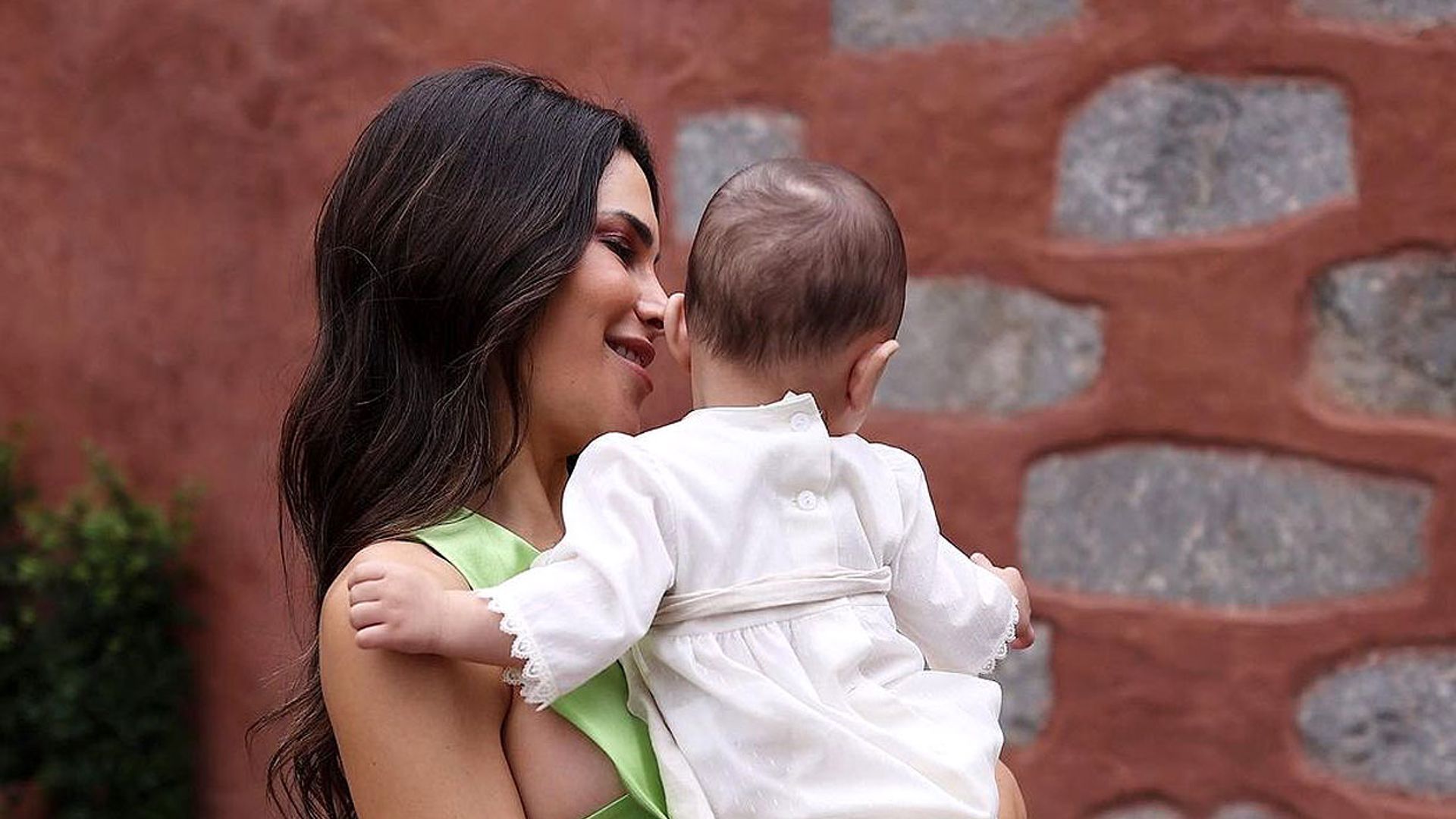 ¿Niño o niña? Carla Barber anuncia que el bebé que espera es...