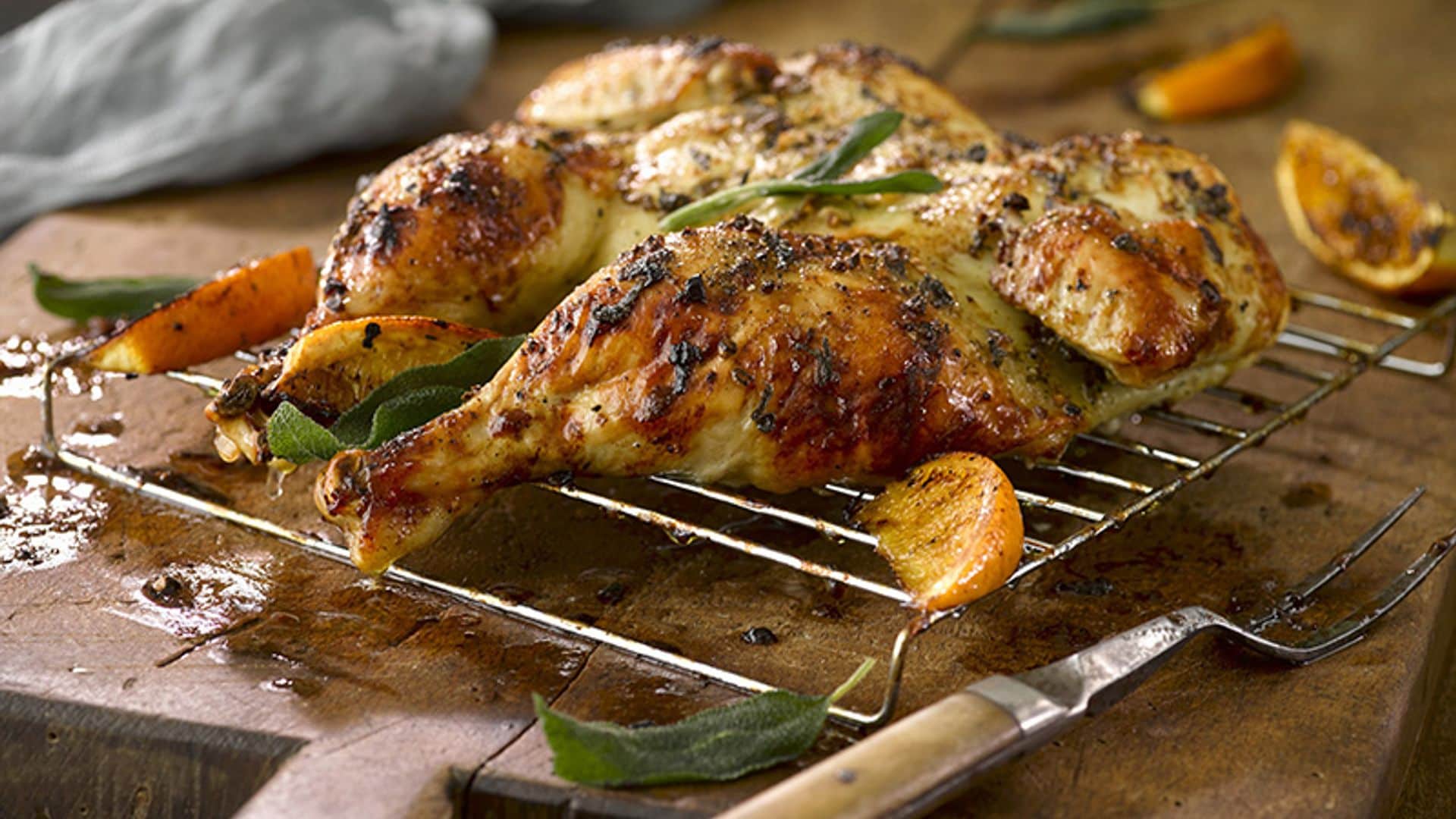 Pollo asado a la naranja con salvia