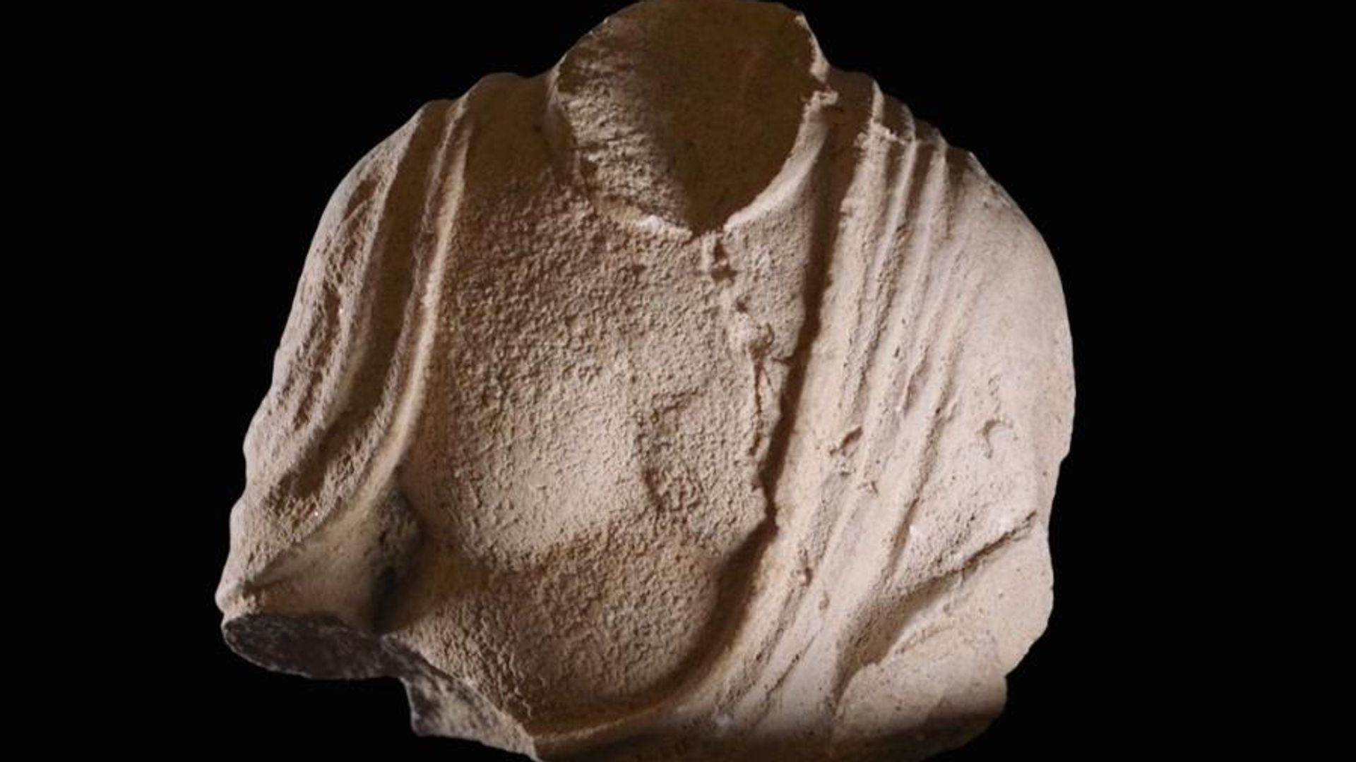 Restos de la escultura romana encontrada por un niño en Israel