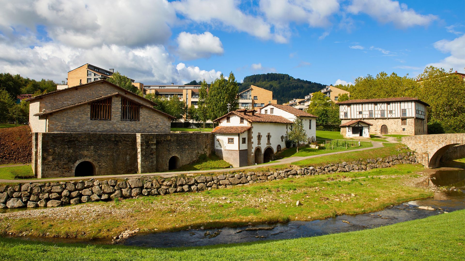 Complejo monumental de Igartza, Beasain, Guipuzcoa, País Vasco