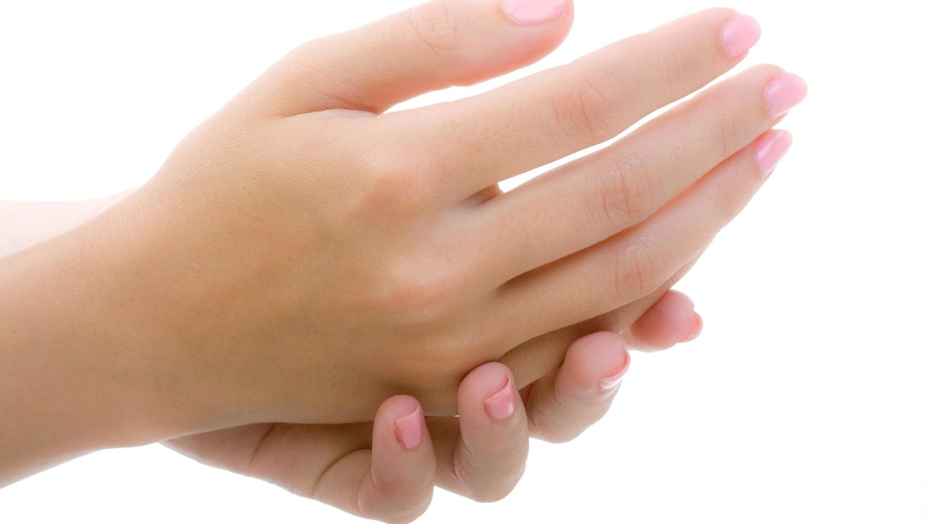 Cómo alargar la vida de la manicura en tres simples pasos