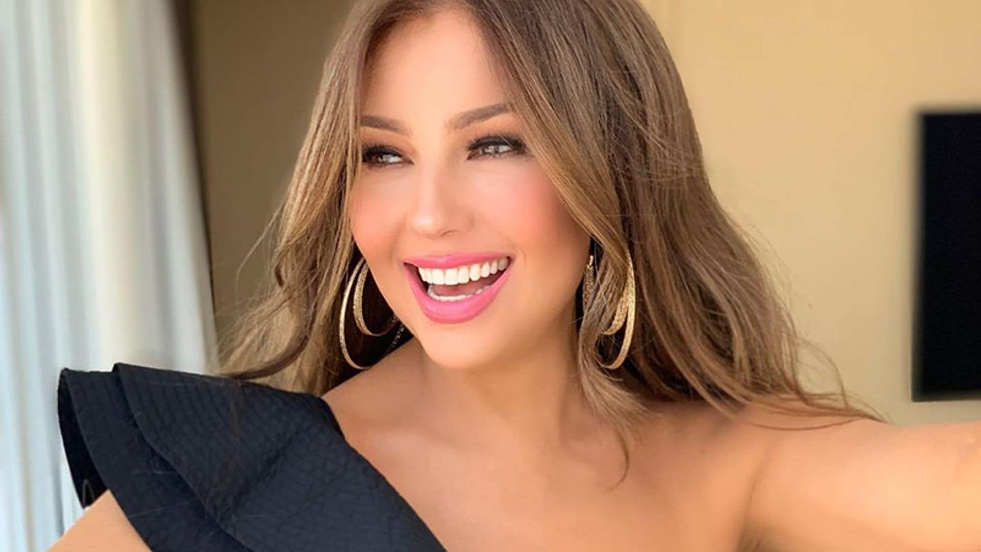 Si estás comiendo muchos dulces, te vas a sentir identificada con esta canción de Thalía