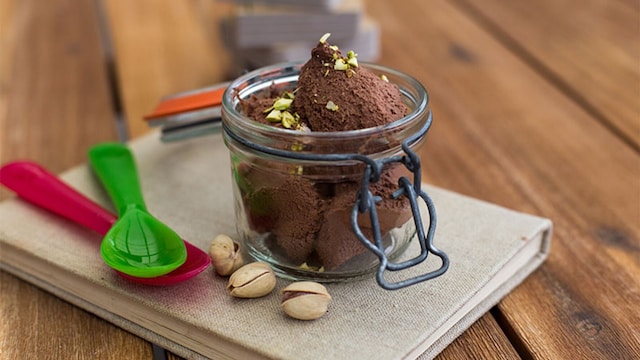 choco pistacho age