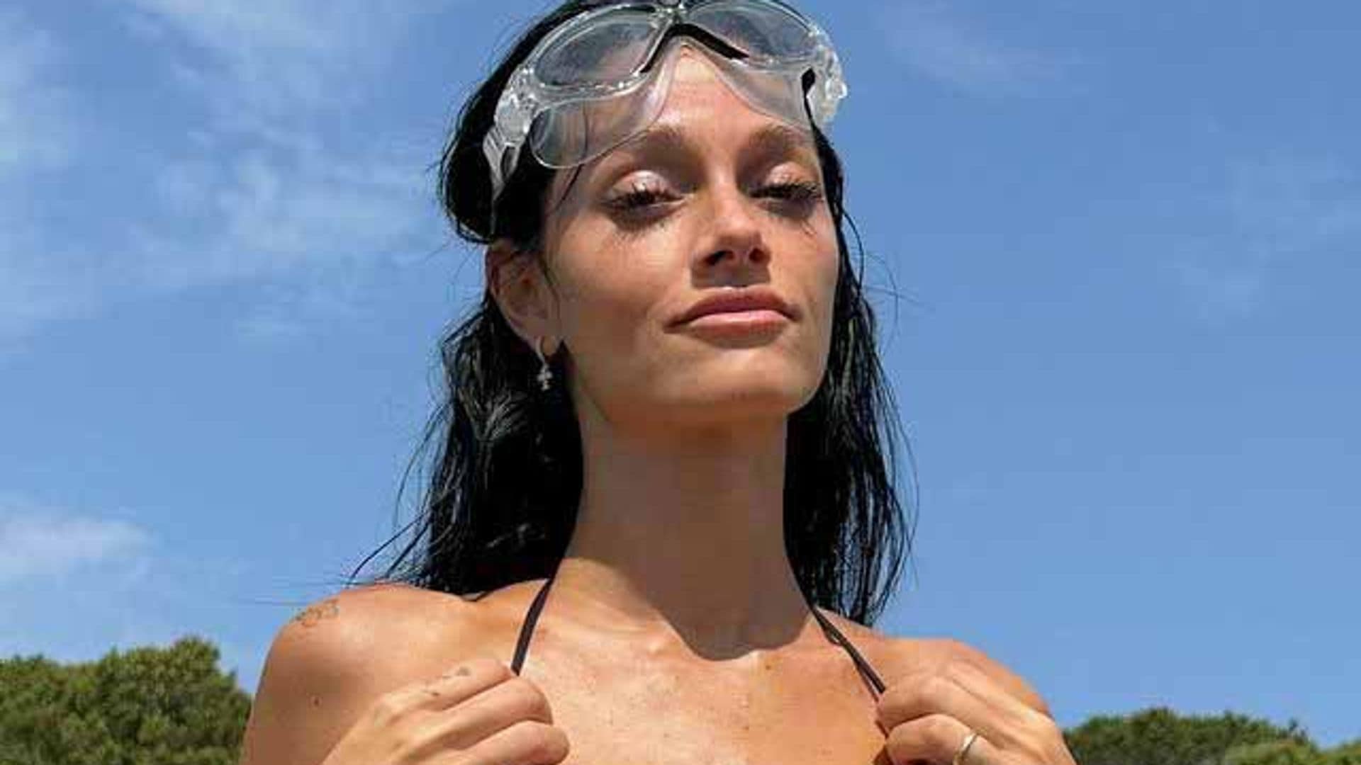 Oriana Sabatini eleva la temperatura con su posado en bikini en medio de su singular luna de miel