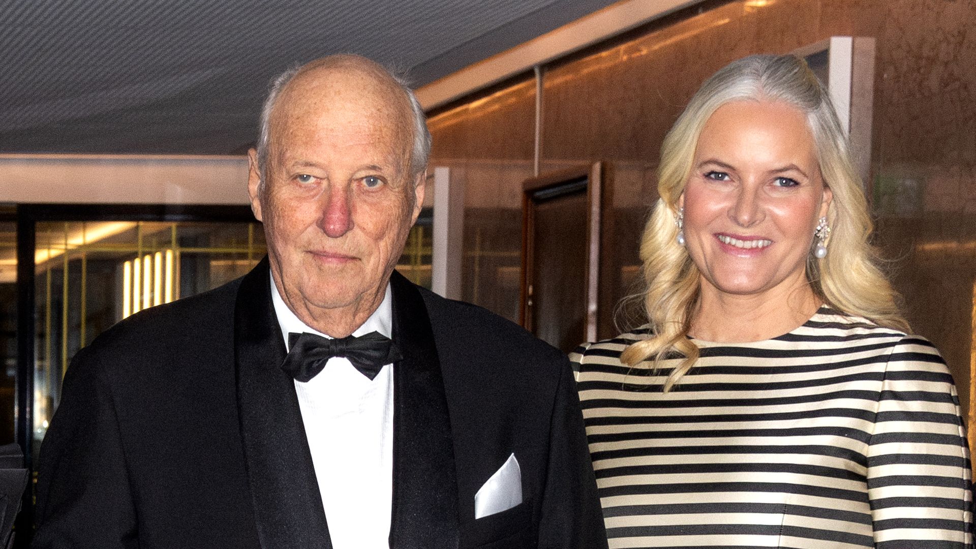 El rey Harald y la princesa Mette-Marit en el banquete de los Premios Nobel en Oslo en 2023