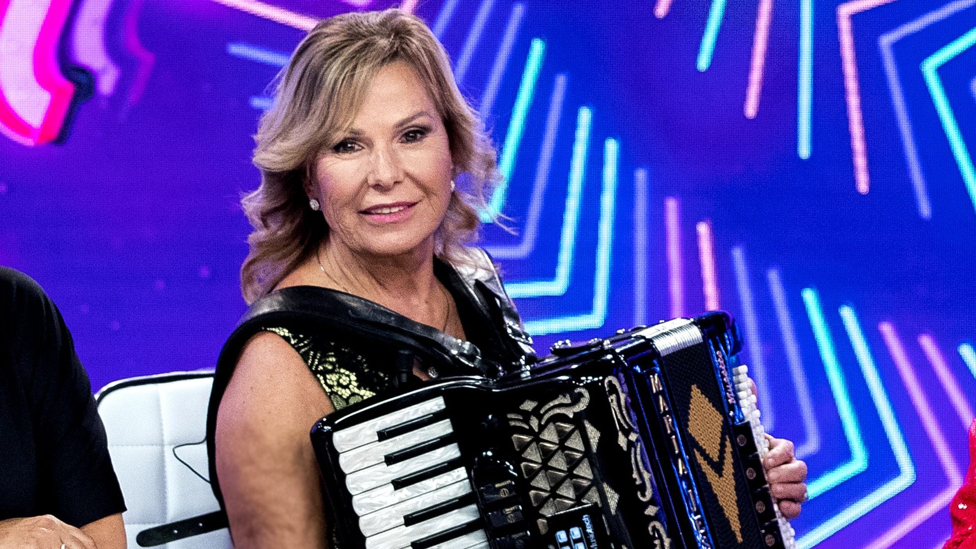 La cantante 'María Jesús y su acordeón', ingresada tras sufrir un aparatoso accidente de tráfico
