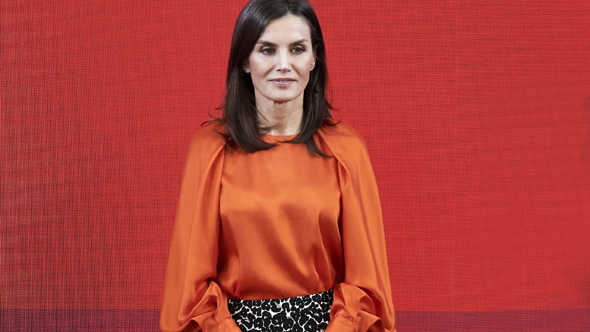 De Zara a Mango: las firmas asequibles que adoran doña Letizia y otras 'royals'