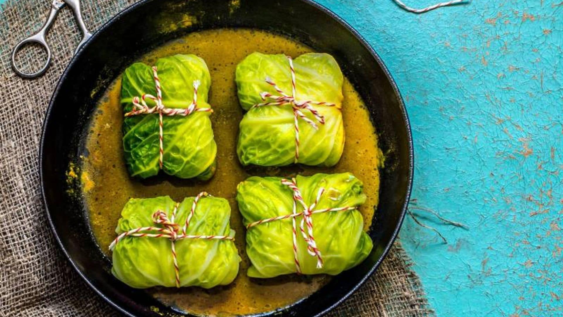 Popietas de repollo rellenas de conejo