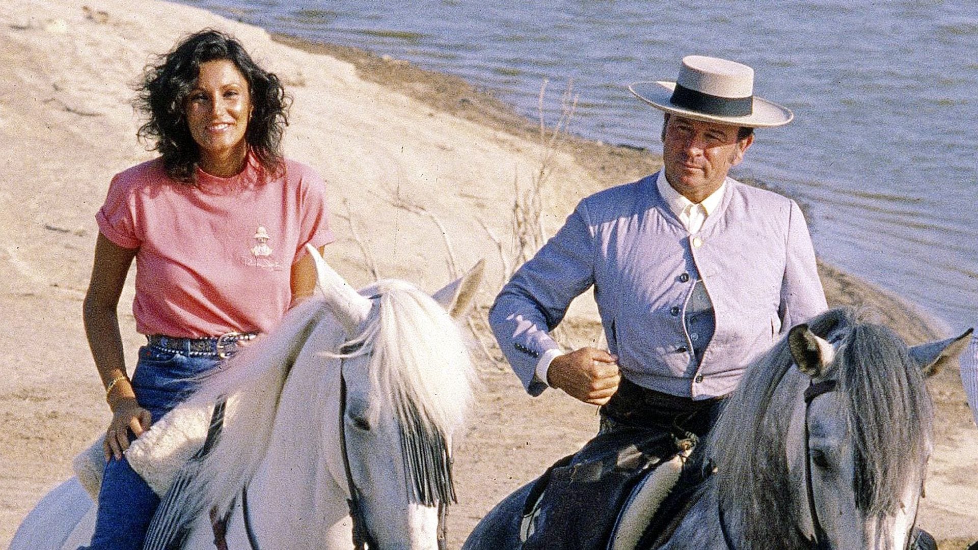 CARMEN ORDÓÑEZ JUNTO A LOS GANADEROS ALVARO DOMECQ Y ALVARO DOMECQ ROMERO