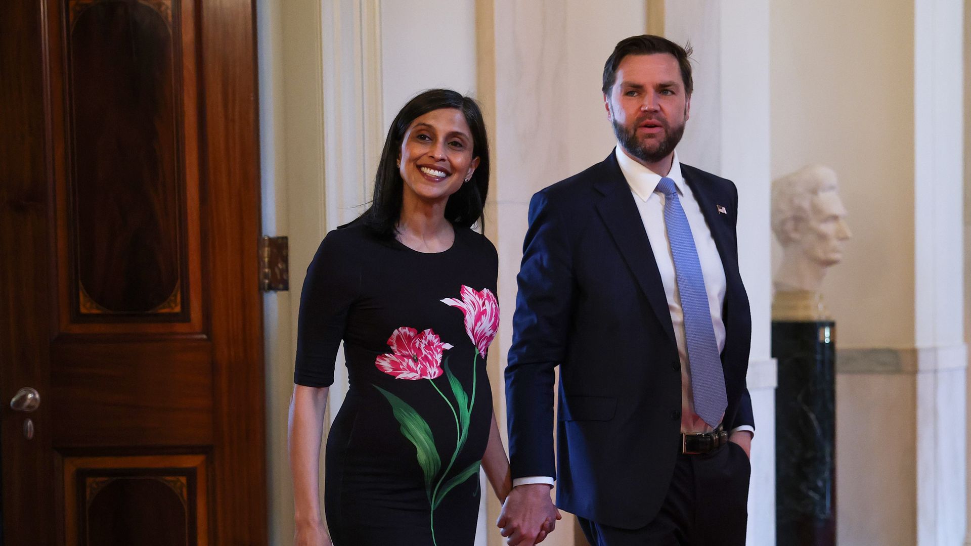Así es la numerosa familia de J. D. Vance, el vicepresidente de Estados Unidos que acaba de dar la bienvenida a su cuarto hijo