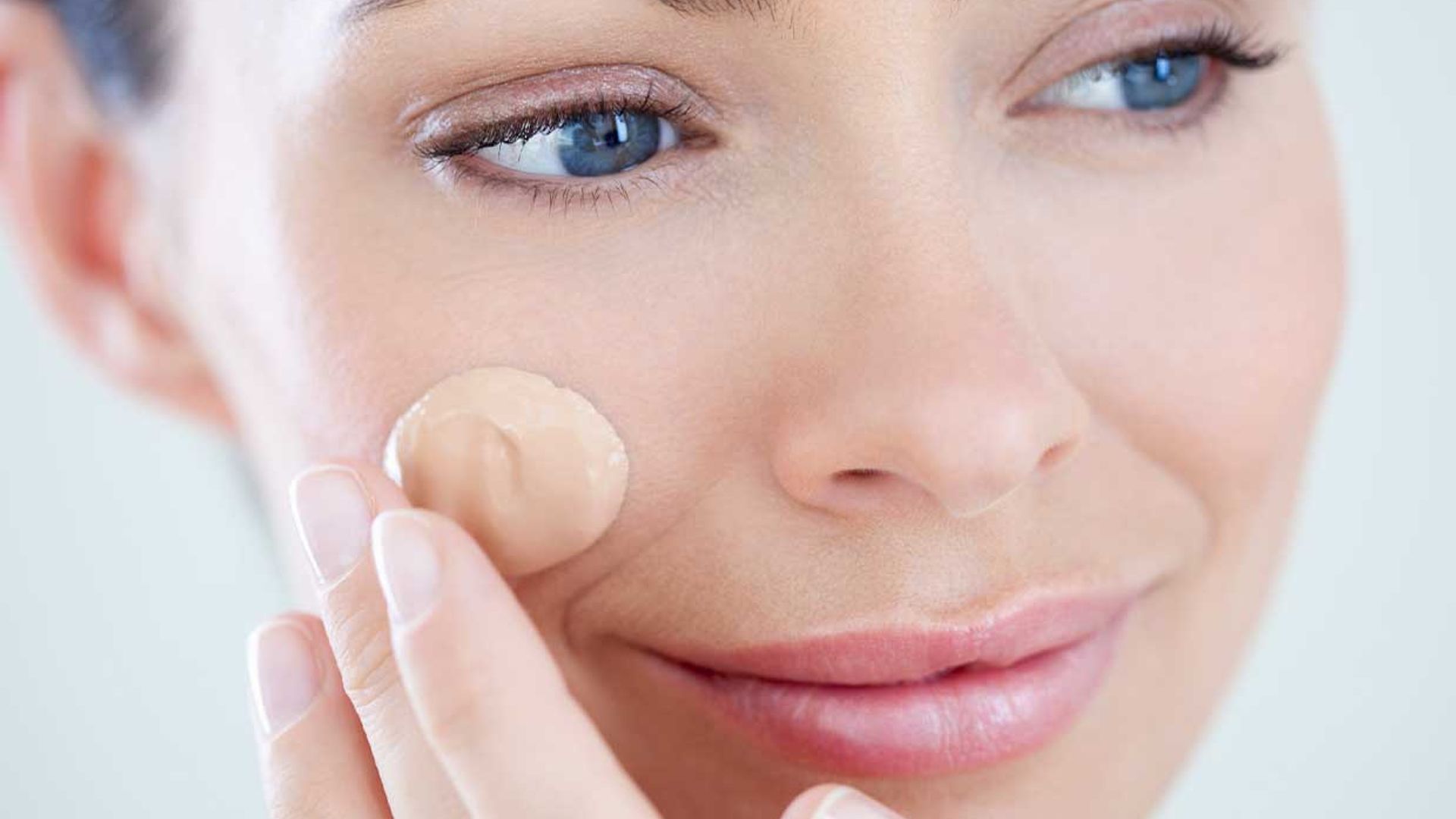 Base Cuarteada 14 DUDAS SOBRE LAS BASES DE MAQUILLAJE