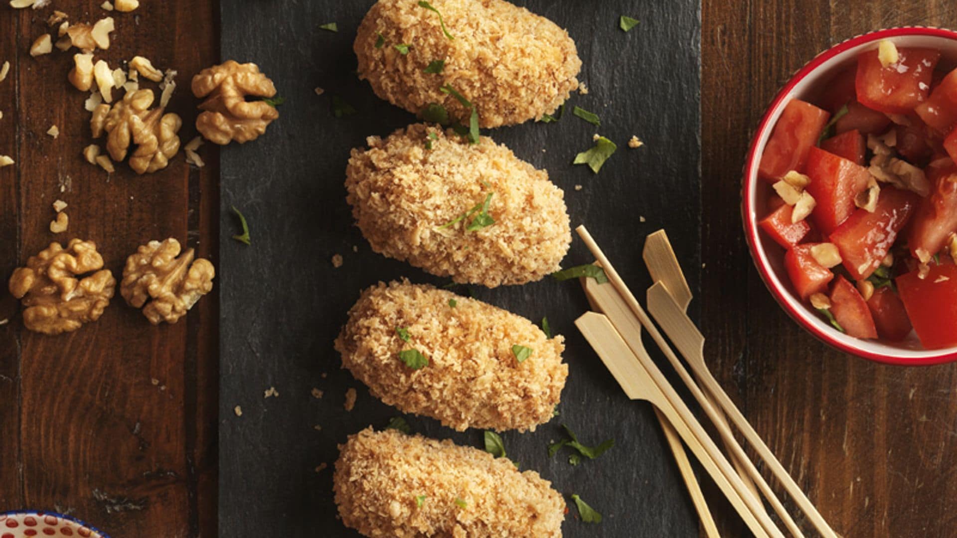 Croquetas de pollo, curry y nueces