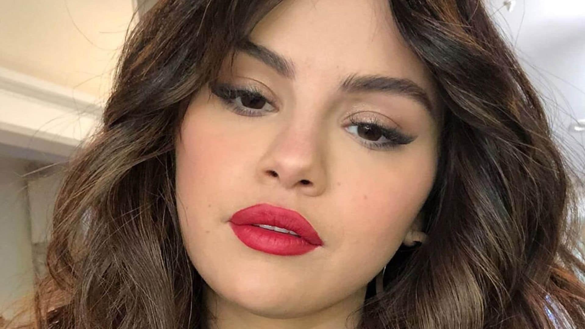 La confirmación de que el corte de pelo 'Rachel' será tendencia: Selena Gomez también lo lleva