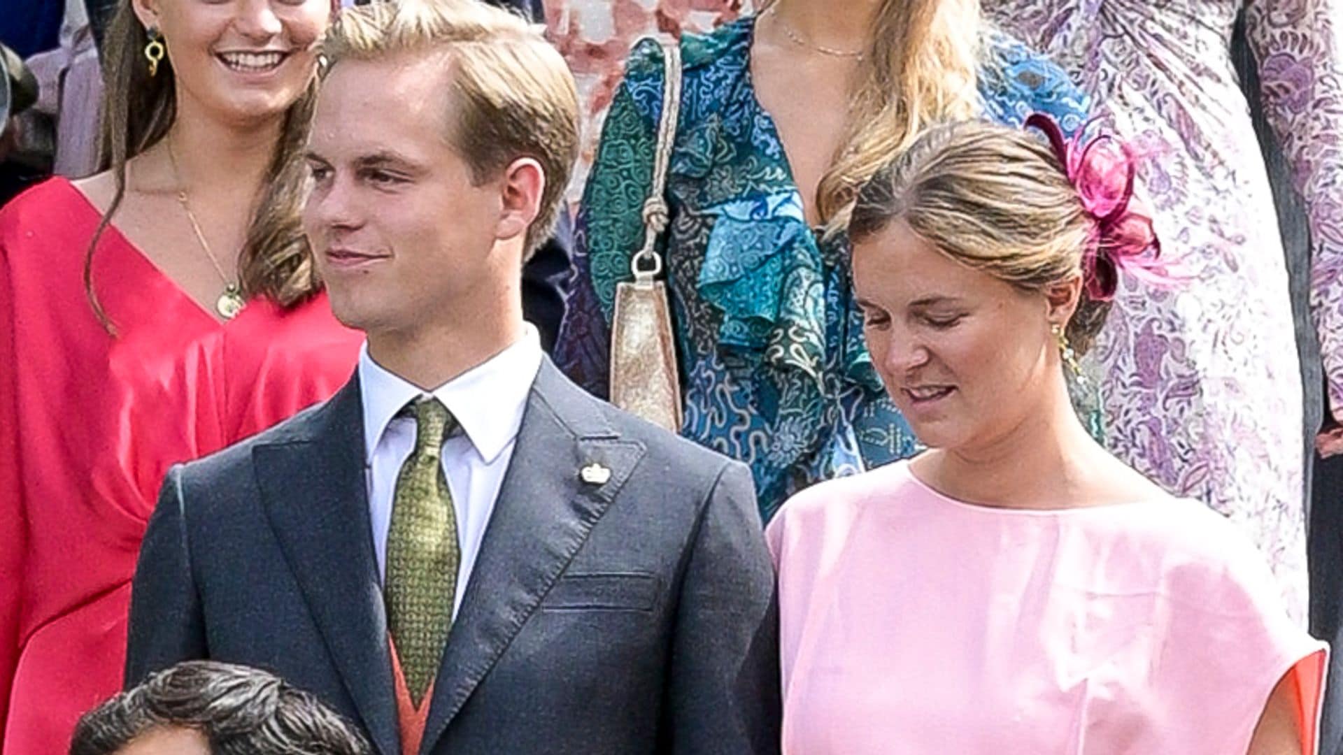 De rosa, la condesa Marie Magdalena von Wilczek, prometida de Lukas von Lattorff, hijo mayor de la princesa Tatiana de Liechtenstein 