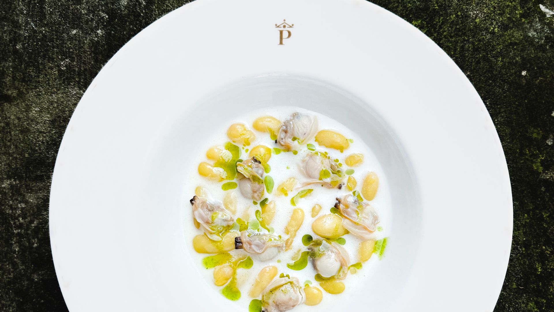 La receta secreta de las fabas con almejas y pilpil de bacalao: el clásico asturiano que nunca falla