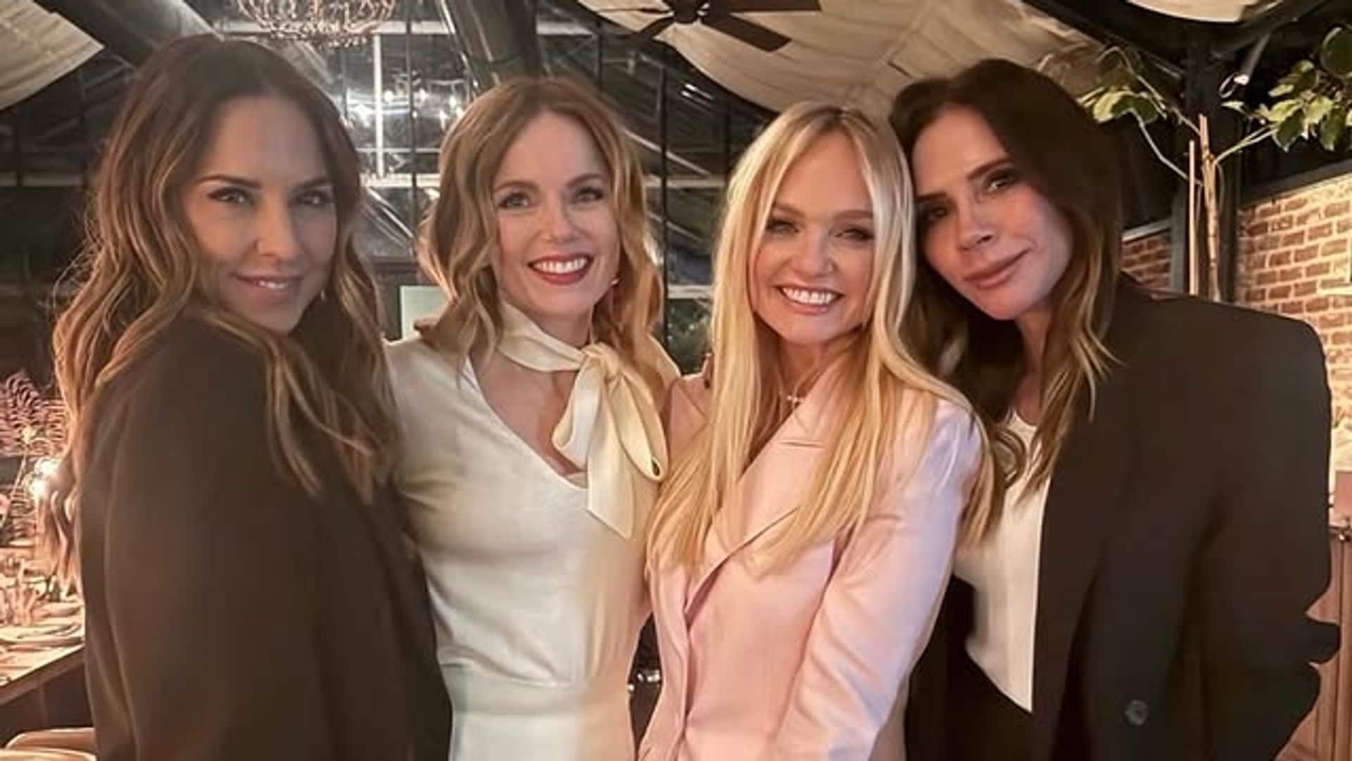 Victoria Bekham junto a Mel B, Mel C y Geri Halliwell