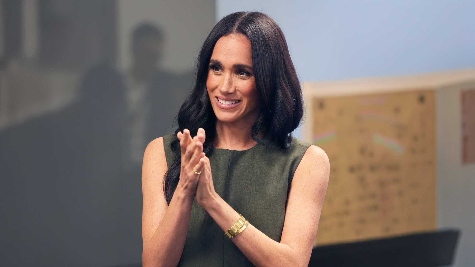 Las royals no reniegan de la segunda mano: de la iniciativa de Meghan de vender su ropa al idilio de Letizia, Kate repetir sus prendas favoritas, conseguir tesoros