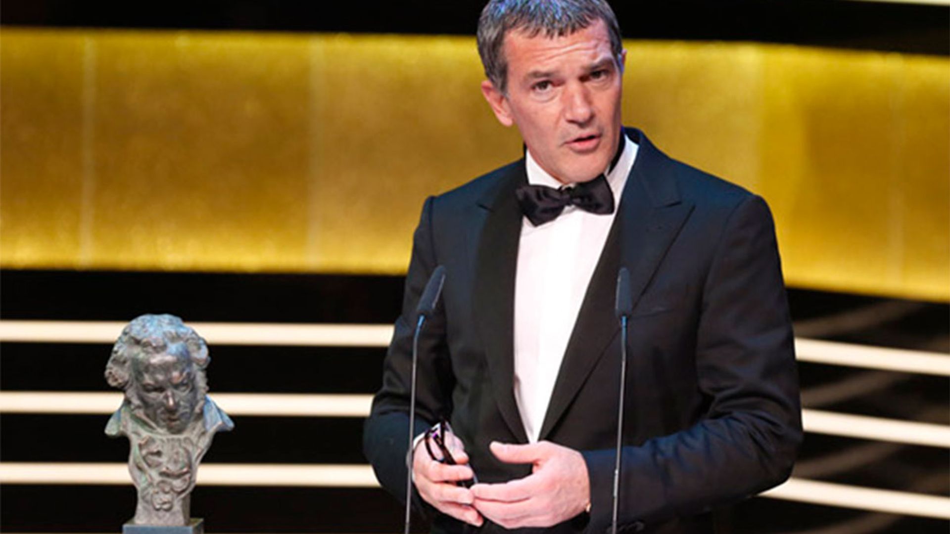Antonio Banderas se disculpa entre lágrimas con su hija Stella del Carmen: 'Te pido perdón por mis ausencias'