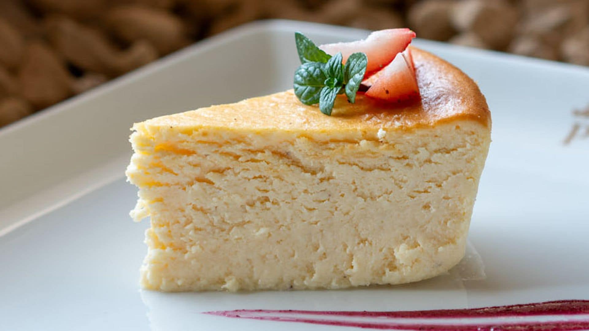 Postre: Tarta de queso de cabra con frutos del bosque, un final perfecto con un toque ácido y fresco