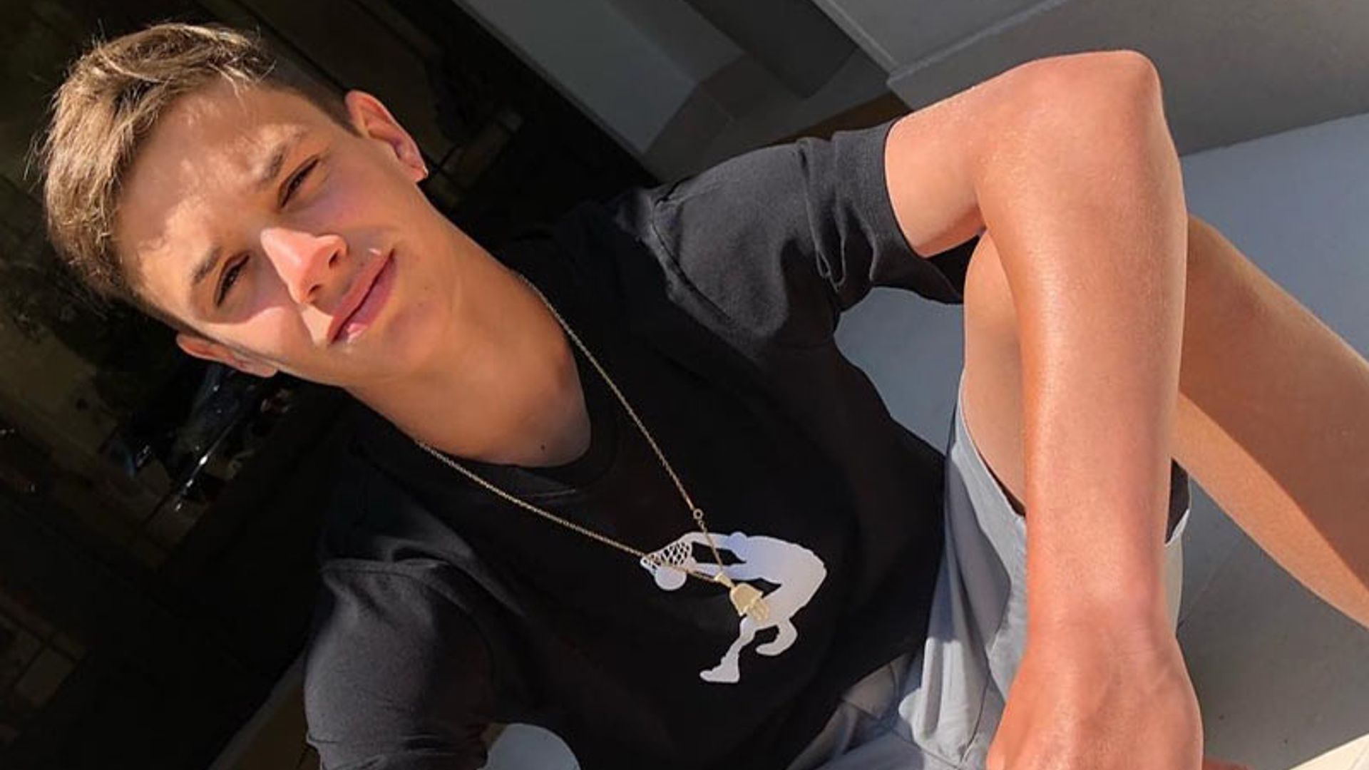 Las elocuentes respuestas de Romeo Beckham a las preguntas 'trampa' de sus seguidores