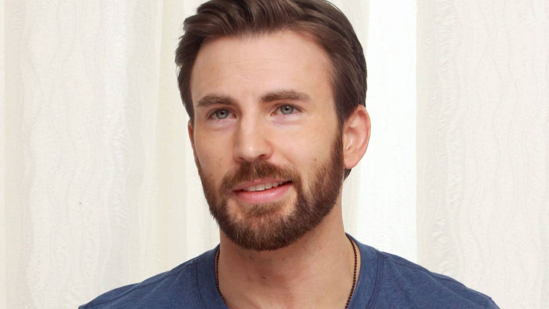 Este misterioso tatuaje en el pecho de Chris Evans ha revolucionado la red