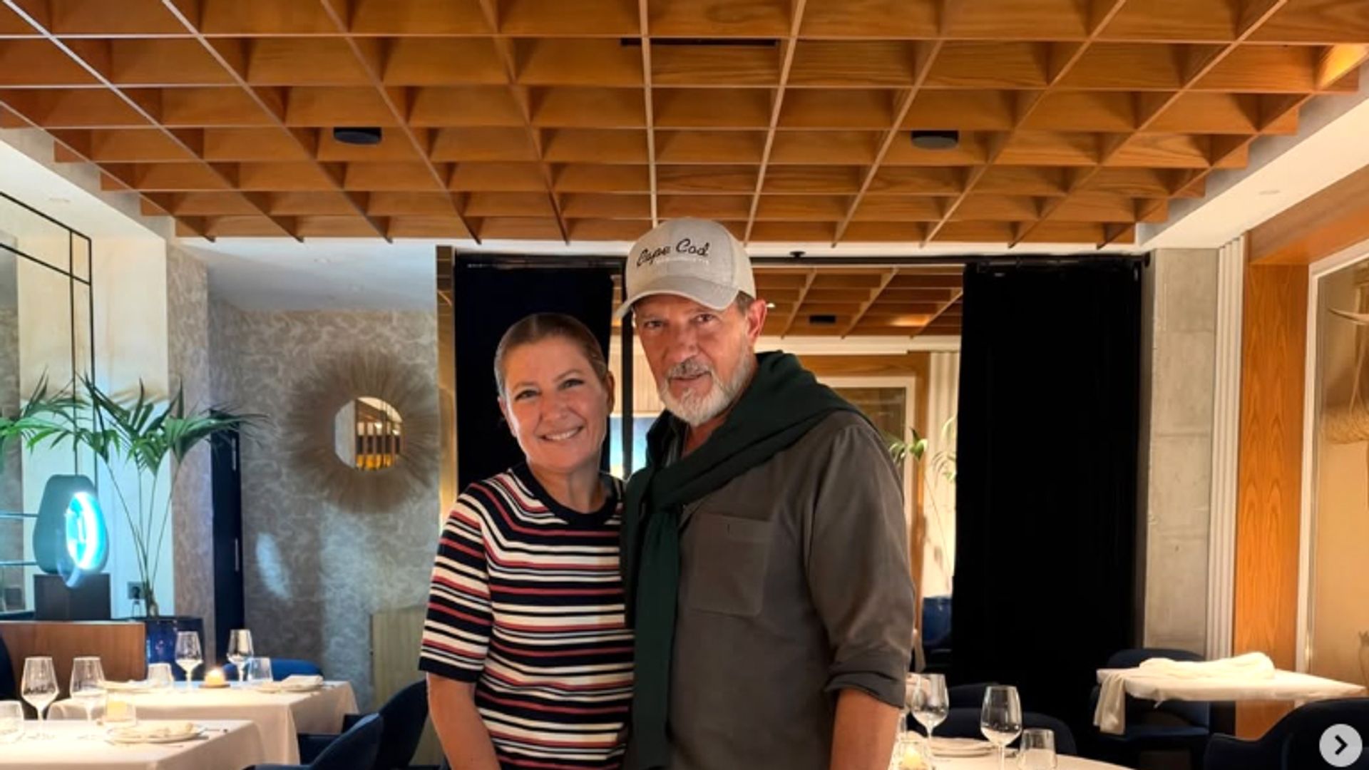 El asador de Málaga donde Antonio Banderas y Sara Baras han compartido mesa: carnes maduradas y cocina a la brasa