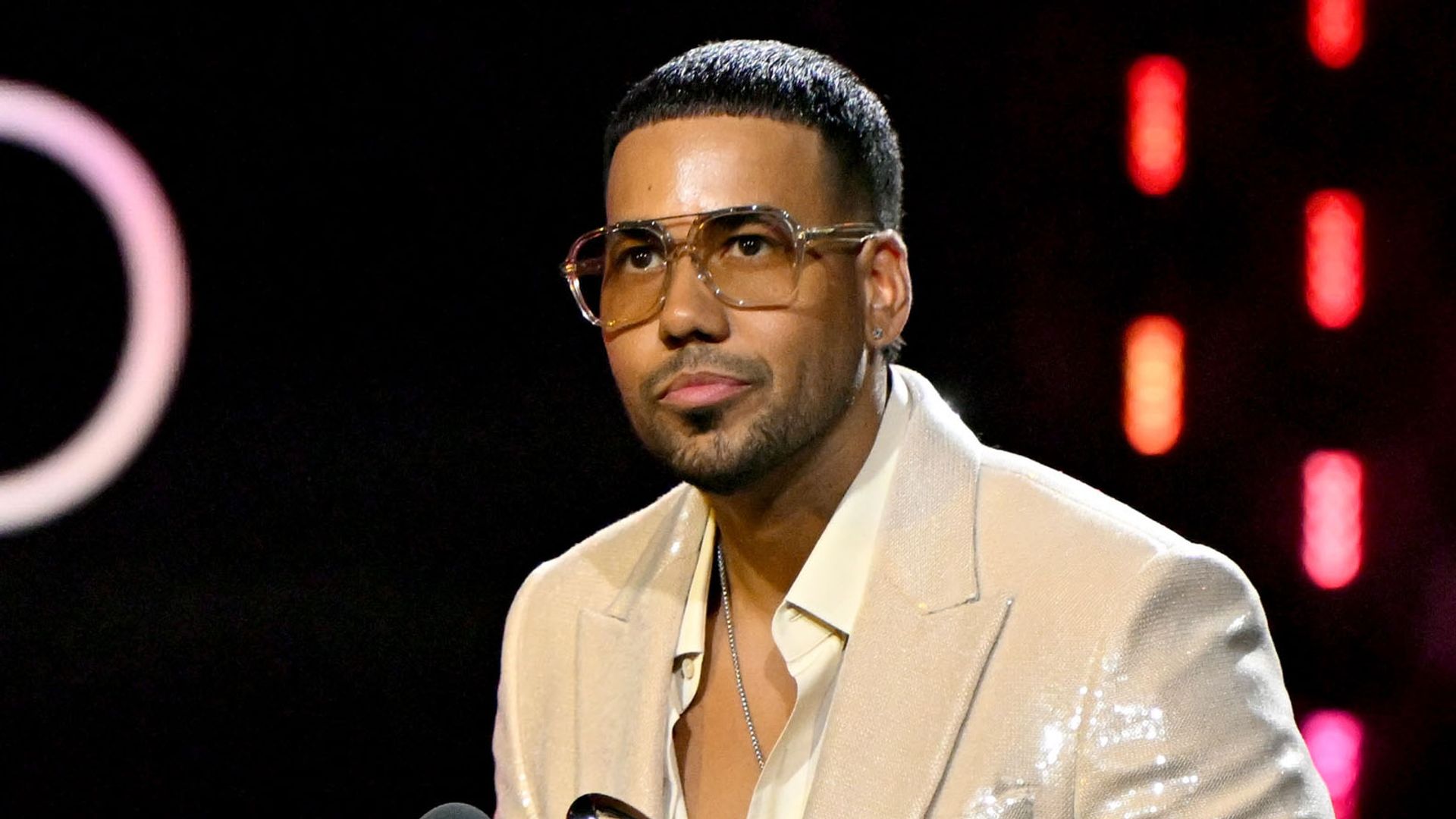 Romeo Santos en Premio Lo Nuestro 2026, en el Kaseya Center de Miami.