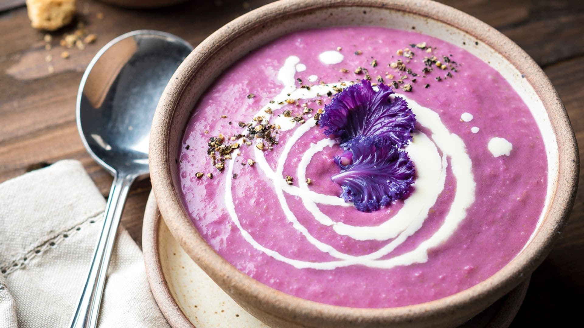 ¿Aburrida lombarda? Cambia de opinión con estas recetas saludables y top