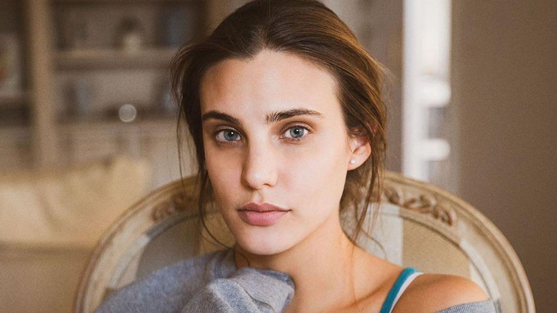 Macarena Achaga nos hará suspirar con su protagónico en ‘Travesuras de la niña mala’