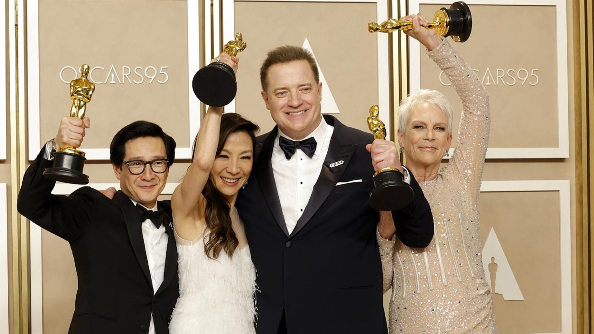 Los 'debutantes' Brendan Fraser y Michelle Yeoh se van a casa con la estatuilla