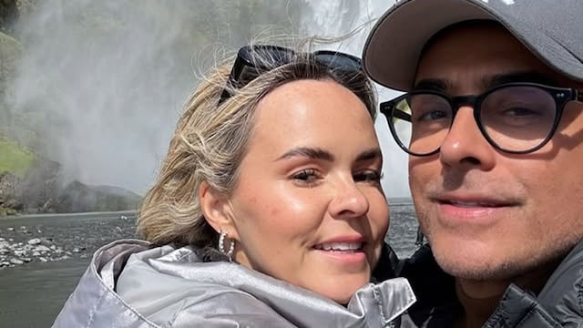 Adal Ramones y su esposa, Karla de la Mora