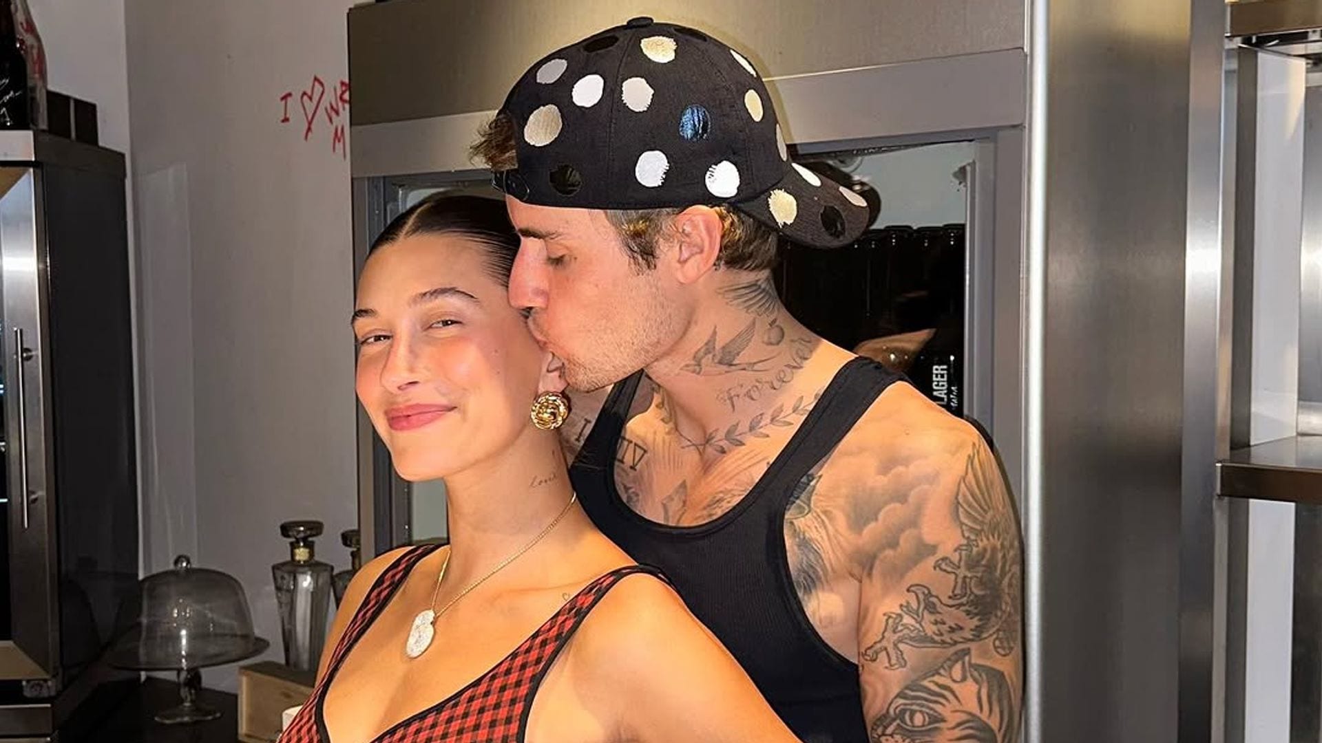 Justin Bieber rompe su silencio y explica por qué ha dejado de seguir a su mujer, Hailey Bieber